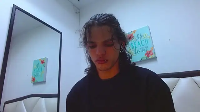 Snapshot of AlbertBernal69 chatting on 21, 10, 2025 AlbertBernal69 online show from 21, 10, 2025