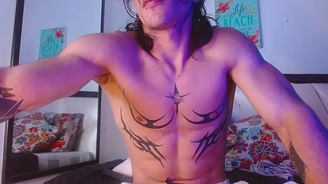 Snapshot of AlbertBernal69 chatting on 27, 10, 2025 AlbertBernal69 online show from 27, 10, 2025