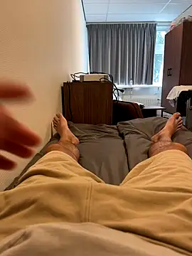 Snapshot of mihaixxx1 chatting on 24, 9, 2025 mihaixxx1 online show from 24, 9, 2025