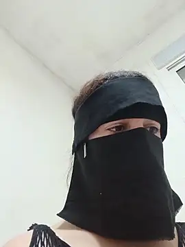 Snapshot of KHALIJIA-ARABIA-couple chatting on 10, 5, 2026 KHALIJIA-ARABIA-couple online show from 10, 5, 2026
