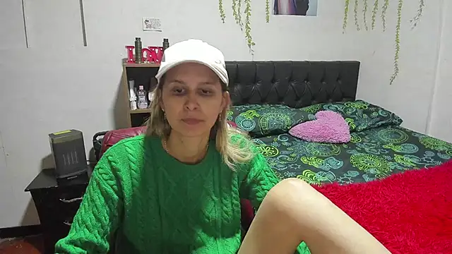 Snapshot of lauren_ashlee chatting on 13, 2, 2026 lauren ashlee online show from 13, 2, 2026