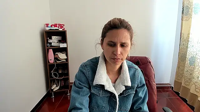 Snapshot of lauren_ashlee chatting on 25, 3, 2026 lauren ashlee online show from 25, 3, 2026