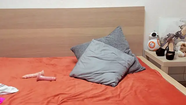 ZoeKhalifa online show from 29, 12, 2024