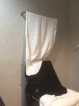 Snapshot of SlimBeenBadd1981 chatting on 1, 1, 2025 SlimBeenBadd1981 online show from 1, 1, 2025