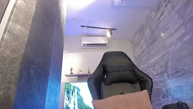 LunaBaker-1 online show from 12, 9, 2025