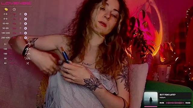 Snapshot of IttyKitty chatting on 5, 2, 2026 IttyKitty online show from 5, 2, 2026