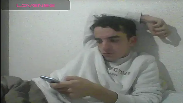 Snapshot of Tombgy07 chatting on 18, 12, 2024 Tombgy07 online show from 18, 12, 2024