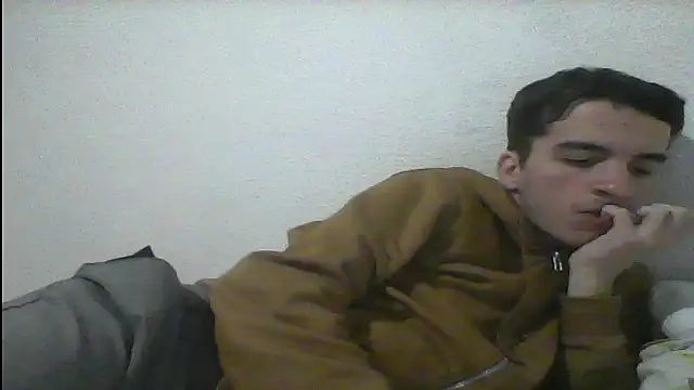 Snapshot of Tombgy07 chatting on 27, 2, 2025 Tombgy07 online show from 27, 2, 2025