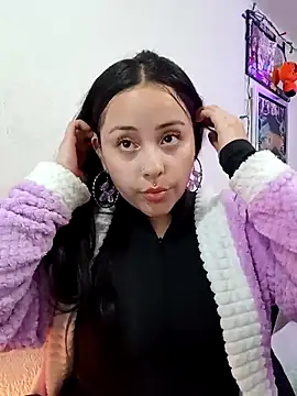 Snapshot of persefone_core chatting on 11, 11, 2025 persefone core online show from 11, 11, 2025