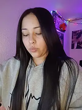 Snapshot of persefone_core chatting on 19, 11, 2025 persefone core online show from 19, 11, 2025