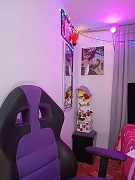 Snapshot of persefone_core chatting on 19, 12, 2025 persefone core online show from 19, 12, 2025