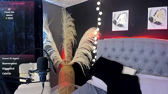 Isabella lt online show from 5, 3, 2025