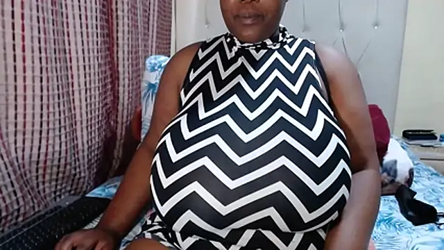 CHOCOLATEDARKBUSTYX online show from 25, 5, 2026