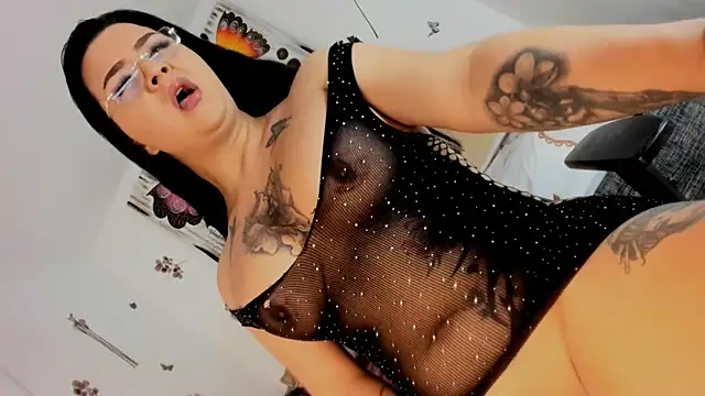 Alexamonstercocktsx online show from 3, 1, 2025