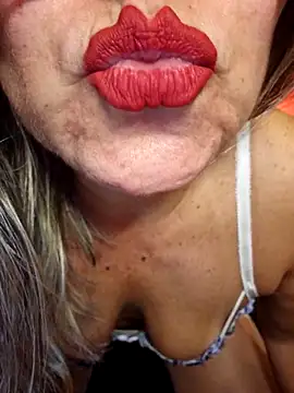 Snapshot of madame_tesuda0 chatting on 20, 3, 2025 madame tesuda0 online show from 20, 3, 2025