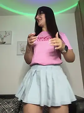 Megan lu2 online show from 19, 12, 2024