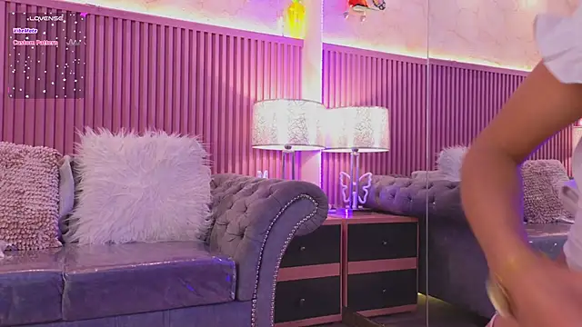 Snapshot of Emiily_Scott1 chatting on 3, 12, 2024 Emiily Scott1 online show from 3, 12, 2024