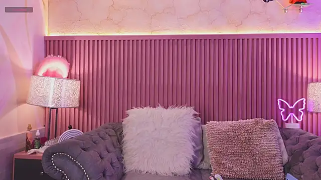 Snapshot of Emiily_Scott1 chatting on 9, 12, 2024 Emiily Scott1 online show from 9, 12, 2024