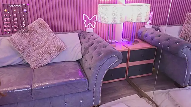 Snapshot of Emiily_Scott1 chatting on 12, 12, 2024 Emiily Scott1 online show from 12, 12, 2024