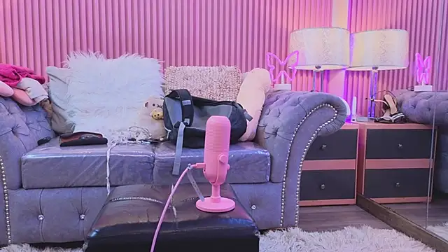 Snapshot of Emiily_Scott1 chatting on 10, 1, 2025 Emiily Scott1 online show from 10, 1, 2025