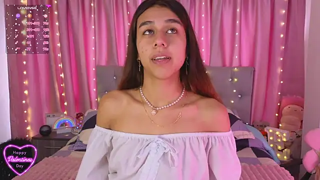 Snapshot of Emiily_Scott1 chatting on 17, 2, 2025 Emiily Scott1 online show from 17, 2, 2025