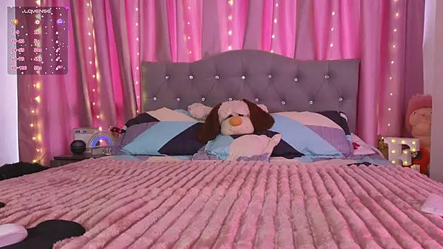 Snapshot of Emiily_Scott1 chatting on 10, 3, 2025 Emiily Scott1 online show from 10, 3, 2025