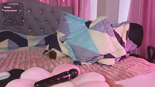 Snapshot of Emiily_Scott1 chatting on 12, 3, 2025 Emiily Scott1 online show from 12, 3, 2025