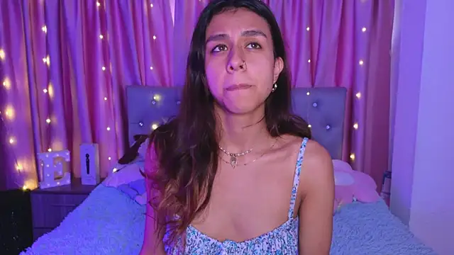 Snapshot of Emiily_Scott1 chatting on 8, 9, 2025 Emiily Scott1 online show from 8, 9, 2025