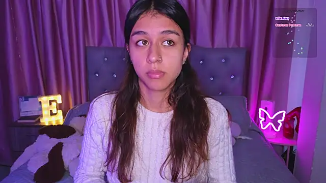 Snapshot of Emiily_Scott1 chatting on 28, 10, 2025 Emiily Scott1 online show from 28, 10, 2025