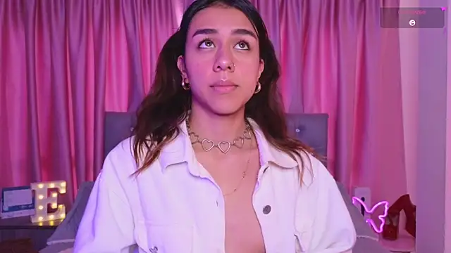 Snapshot of Emiily_Scott1 chatting on 7, 11, 2025 Emiily Scott1 online show from 7, 11, 2025