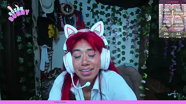 Roxanbunny1 online show from 7, 3, 2025