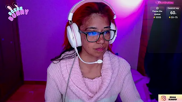 Roxanbunny1 online show from 24, 9, 2025