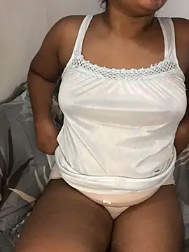 Snapshot of Rose_Olivia chatting on 1, 2, 2025 Rose Olivia online show from 1, 2, 2025