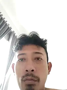 Snapshot of Dwirosebig chatting on 30, 10, 2025 Dwirosebig online show from 30, 10, 2025