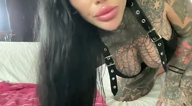 Snapshot of claudiacvc95 chatting on 19, 3, 2025 claudiacvc95 online show from 19, 3, 2025