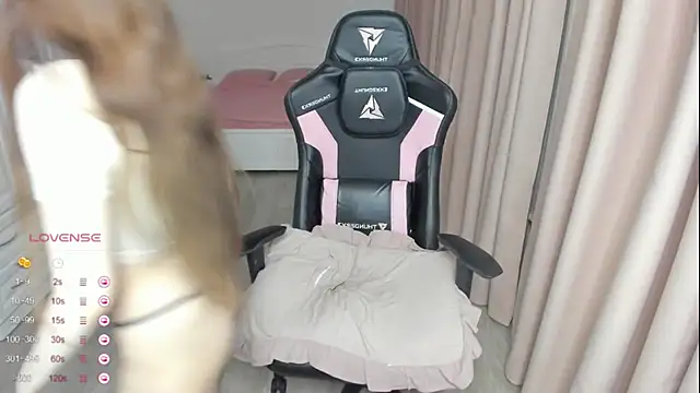 Snapshot of lil_cassie chatting on 8, 12, 2024 lil cassie online show from 8, 12, 2024