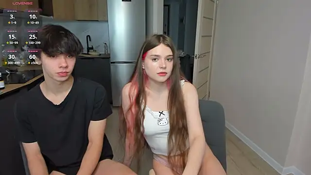 Snapshot of lil_cassie chatting on 13, 10, 2025 lil cassie online show from 13, 10, 2025