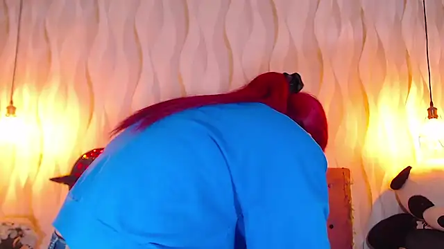 IsabelaLatina online show from 28, 10, 2025