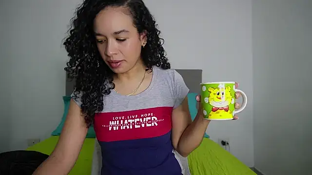 Snapshot of angela__98 chatting on 7, 11, 2025 angela 98 online show from 7, 11, 2025