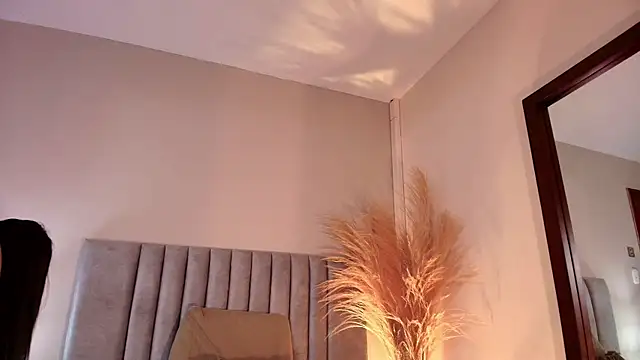 NoraDasilva online show from 11, 11, 2025