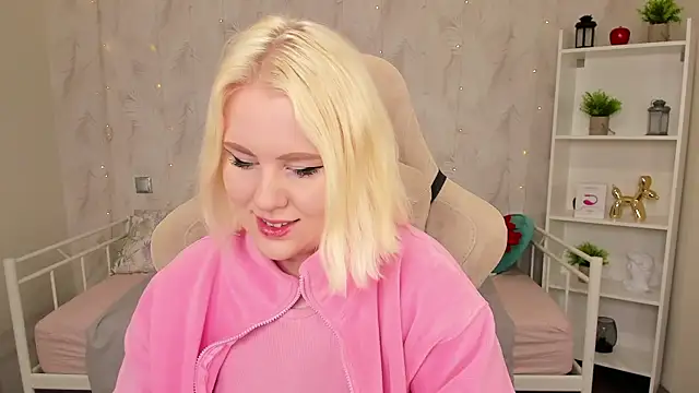 art lovee online show from 27, 1, 2025