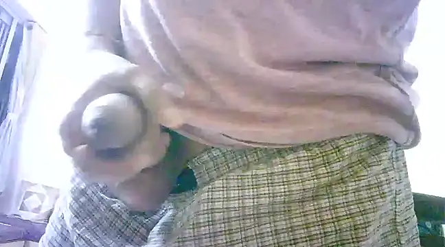 Snapshot of mrose8080 chatting on 6, 3, 2025 mrose8080 online show from 6, 3, 2025