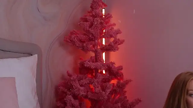 Snapshot of GingerEllis chatting on 13, 12, 2024 GingerEllis online show from 13, 12, 2024