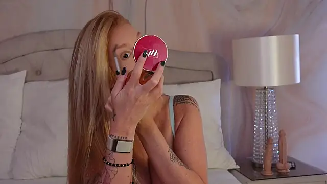 Snapshot of GingerEllis chatting on 24, 9, 2025 GingerEllis online show from 24, 9, 2025