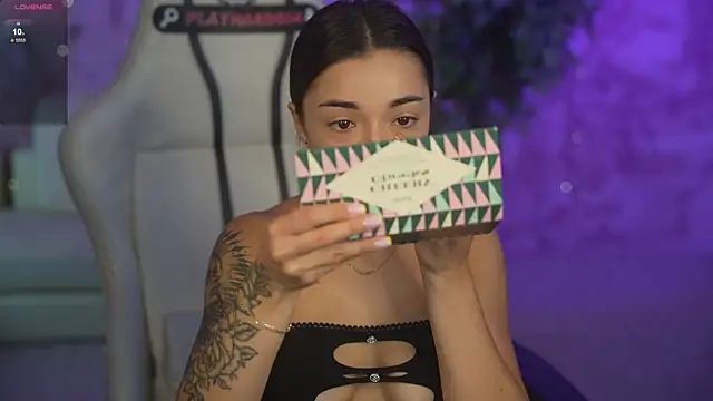 Snapshot of Jasmine_Flow chatting on 7, 7, 2026 Jasmine Flow online show from 7, 7, 2026