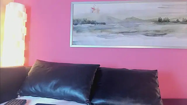 Tiffanysurez  online show from 16, 1, 2026