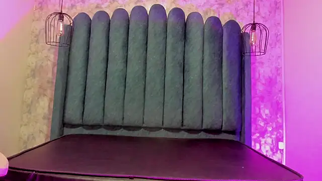 nalalye cruzz  online show from 10, 9, 2025