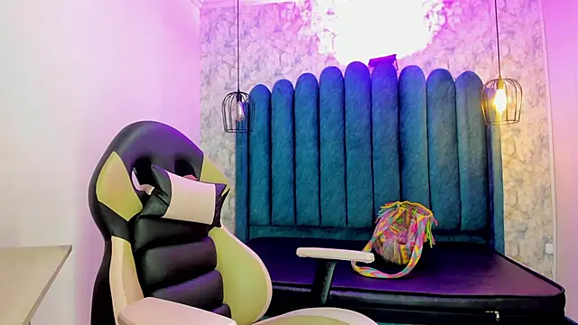 Snapshot of nalalye_cruzz_ chatting on 17, 12, 2025 nalalye cruzz online show from 17, 12, 2025