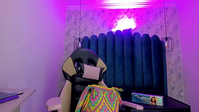 Snapshot of nalalye_cruzz_ chatting on 11, 1, 2026 nalalye cruzz online show from 11, 1, 2026