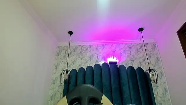 Snapshot of nalalye_cruzz_ chatting on 19, 2, 2026 nalalye cruzz online show from 19, 2, 2026